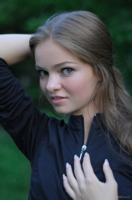 Bridgit A in Tour Erotic Beauty