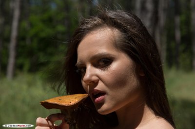 Goddess 2018 07 11 POLA 1 POLA by MARLENE 17048 med