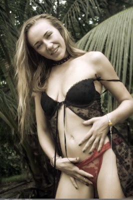 Domai 2019 11 04 RENATA A 4 RENATA A by ANGELA LININ 1a64c med